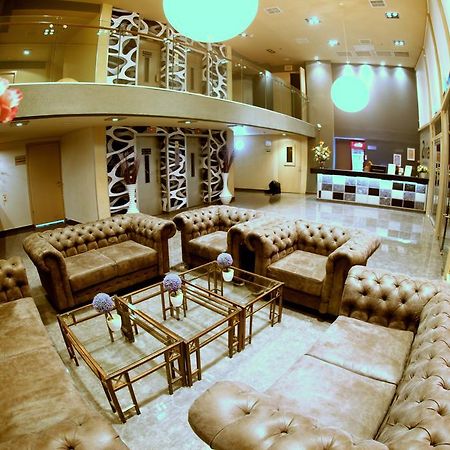 Avia Hotel & Resort Yehud-Monosson Exterior photo