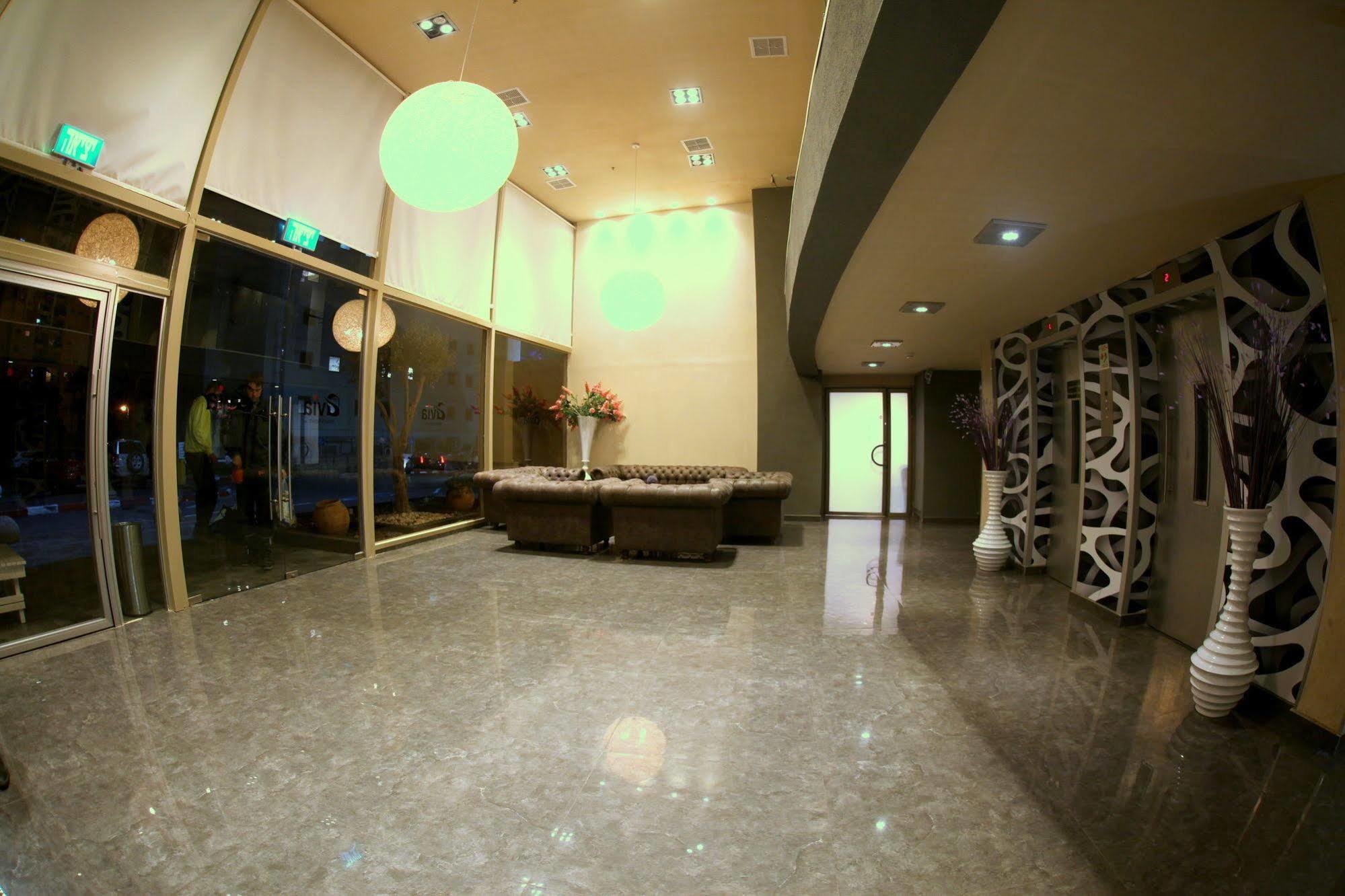 Avia Hotel & Resort Yehud-Monosson Exterior photo