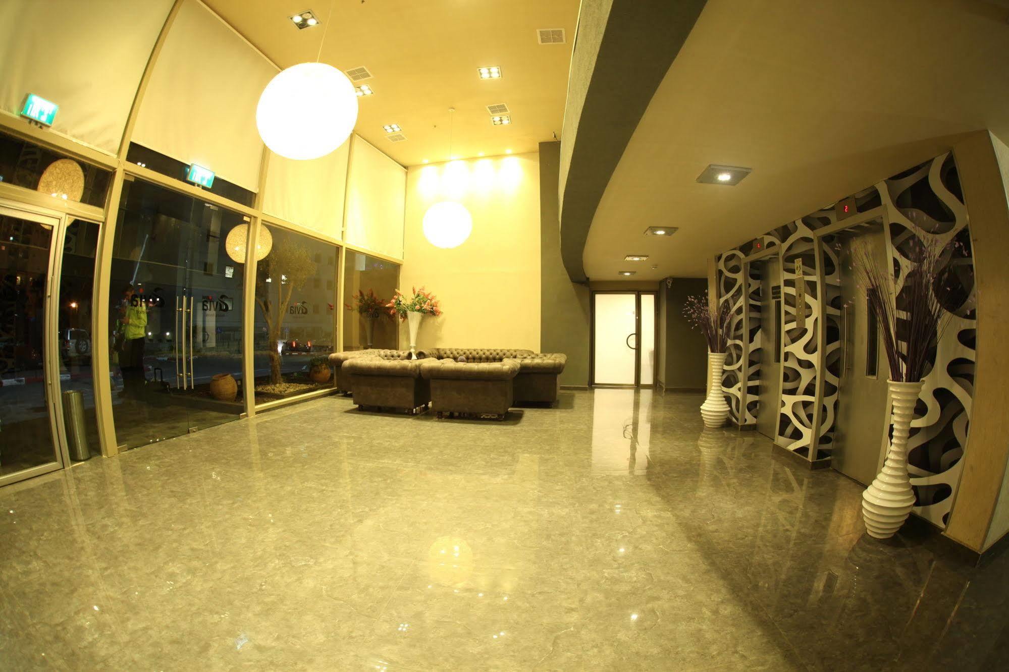 Avia Hotel & Resort Yehud-Monosson Exterior photo